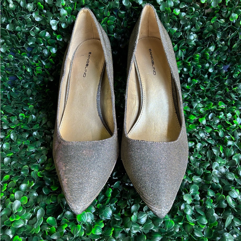 Bandolino Women's Chic Taupe Heels